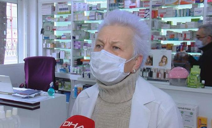 Uzmanlardan dezenfektandan yıpranan ellere 'vazelin' önerisi