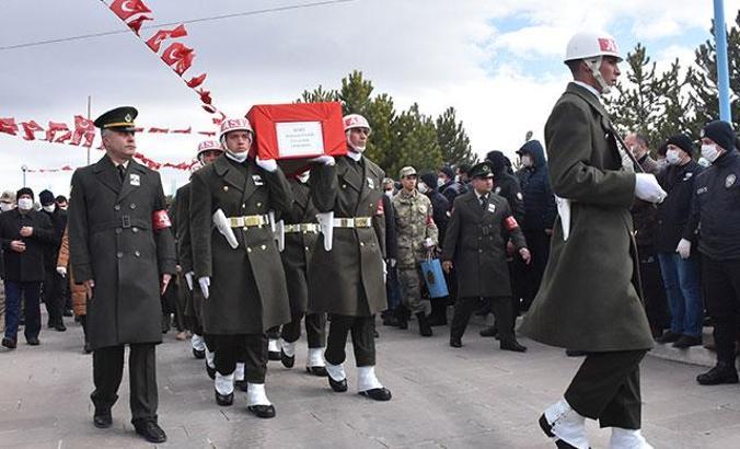 Şehit Uzman Onbaşı Ramazan Nayir, son yolculuğuna uğurlandı