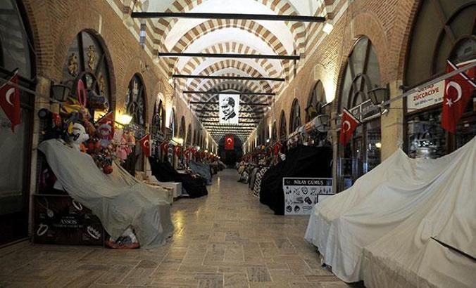 Edirne'de tarihi çarşılar, 'koronavirüs' tedbirleri kapsamında kapatıldı