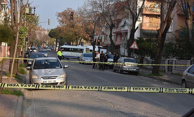 Komşusunu öldürüp, annesini yaraladıktan sonra dördüncü kattan atlayıp intihar etti