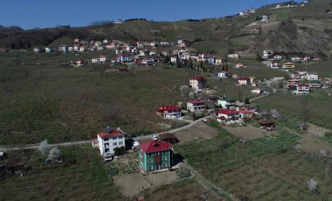 Trabzon'da, heyelanlı mahallenin halkı tedirgin