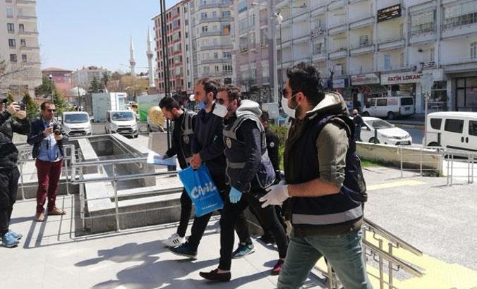 Tartıştığı kardeşini bıçakla öldürdü, polise 'Psikolojik tedavi görüyorum' dedi