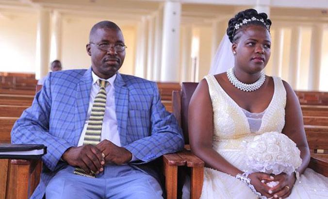 Uganda'da koronavirüs fırsata çeviren damat düğünü 85 dolara mal etti