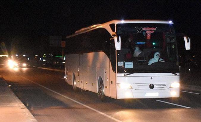 Yunanistan'da karantinaya alınan Türkler, yurda getirildi
