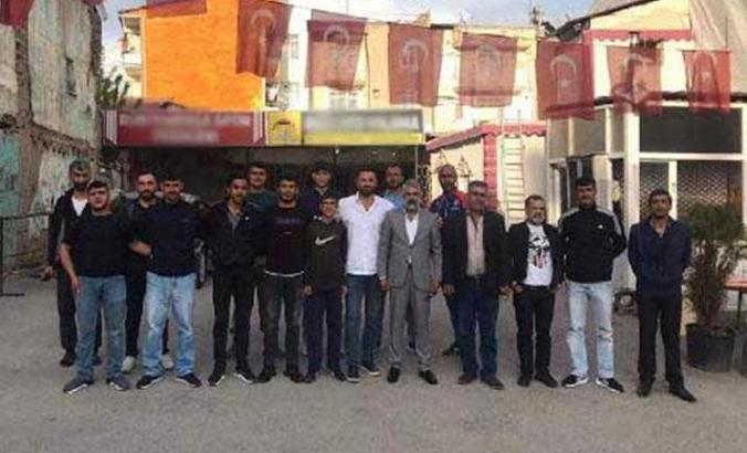 Sosyal mesafe kuralına aykırı fotoğrafa 15 bin lira para cezası