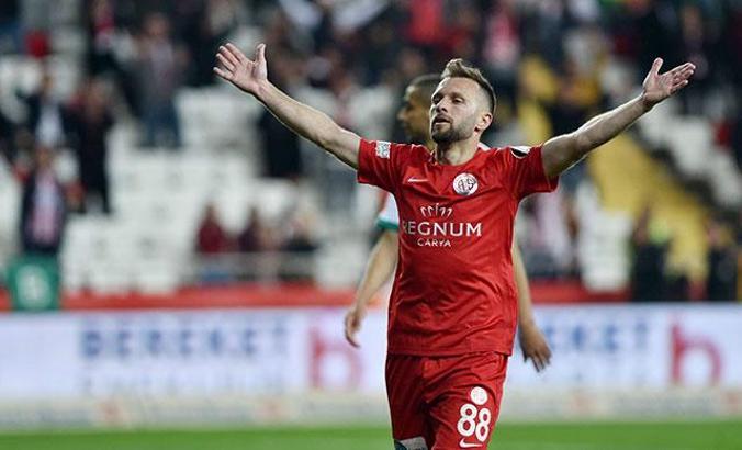 Hakan Özmert: Hayalim Antalyaspor formasıyla Avrupa kupasında mücadele etmek