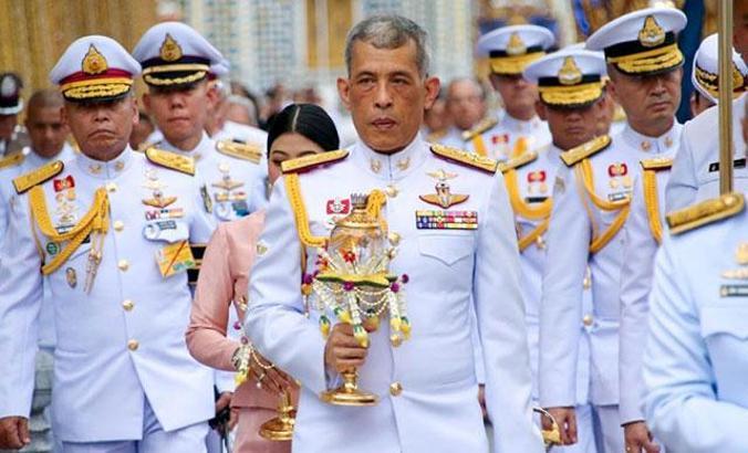 Her hareketi tartışma yaratan Tayland Kralı'ndan tepki çeken karar