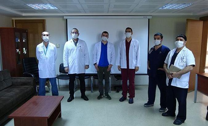 Koronavirüsü yenen 4 doktor, immün plazma bağışladı