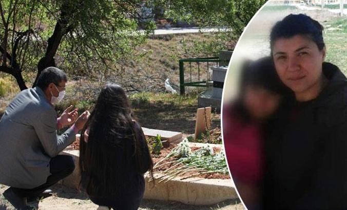 Emine Bulut'un kızı, annesinin mezarını ziyaret etti