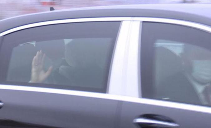 Cumhurbaşkanı Erdoğan makam aracında maske taktı