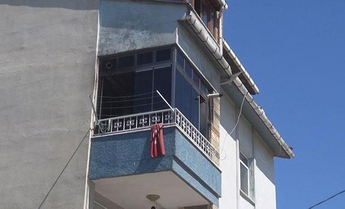 Silivri'de daire yangını; Mutfak küle döndü