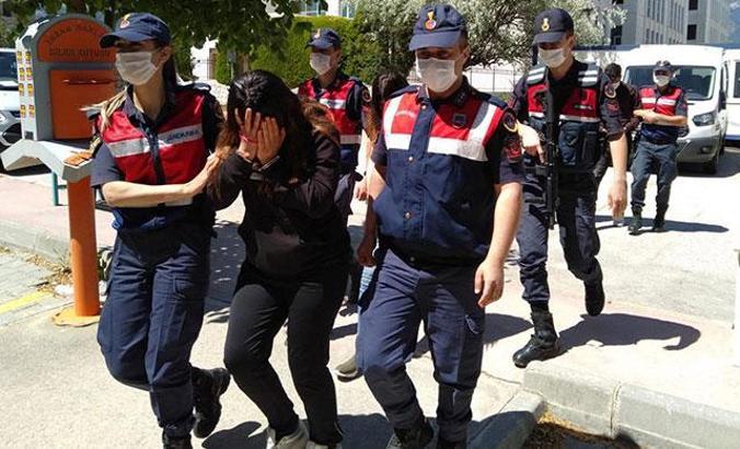 Kadın savcı yalanıyla dolandırdılar