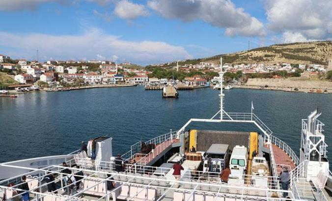 Bozcaada'ya feribot seferleri, 7 güne çıkarıldı