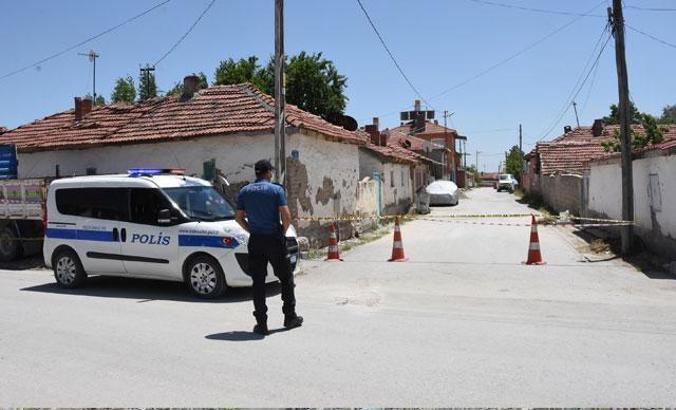 Test sonucunu beklemeden parti düzenledi, sokak karantinaya alındı