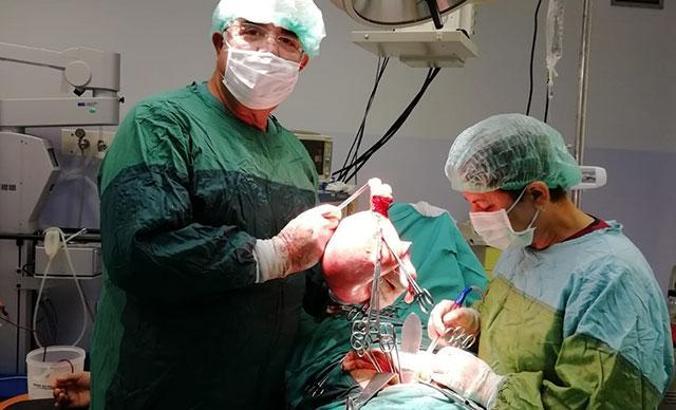 Rahminden 2,5 kiloluk 'ur' çıkarıldı