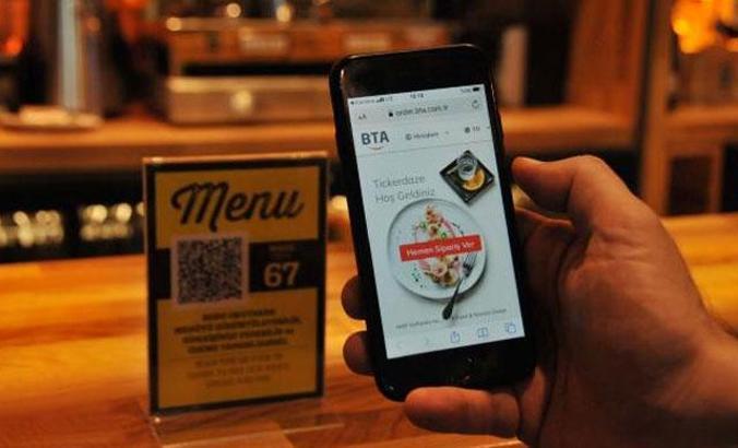 İstanbul Havalimanı'ndaki restoranlarda koronavirüse karşı QR kodlu önlem