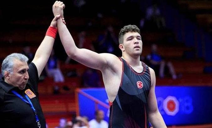 Milli güreşçi Hamza Bakır, dünya 2’ncisi oldu