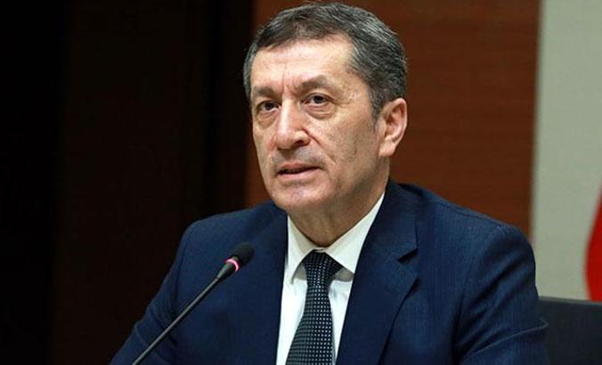 Bakan Selçuk, YKS'ye girecek öğrencilere başarılar diledi