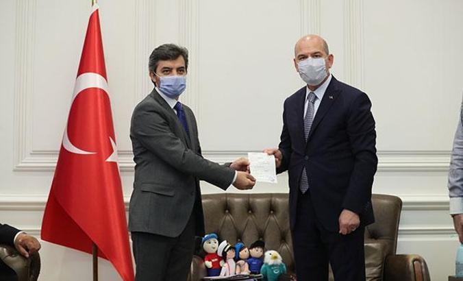 Bakan Soylu'dan, İdlib'e 10 briket ev bağışı