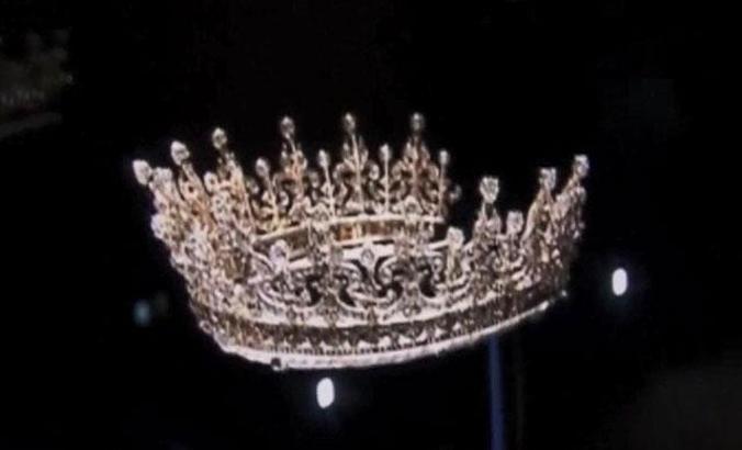 İngiliz Kraliyet ailesine ait mücevherlerin değeri açıklandı