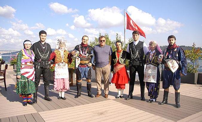 Dünya dans yarışmasında Türk Halkoyunları ekibinden büyük başarı