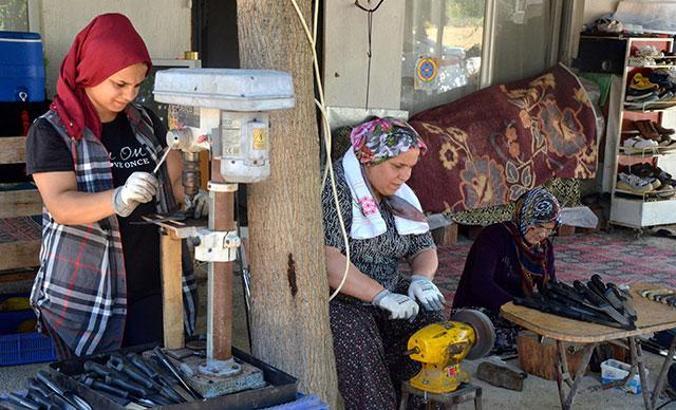 Bıçakçı ailenin Kurban Bayramı mesaisi