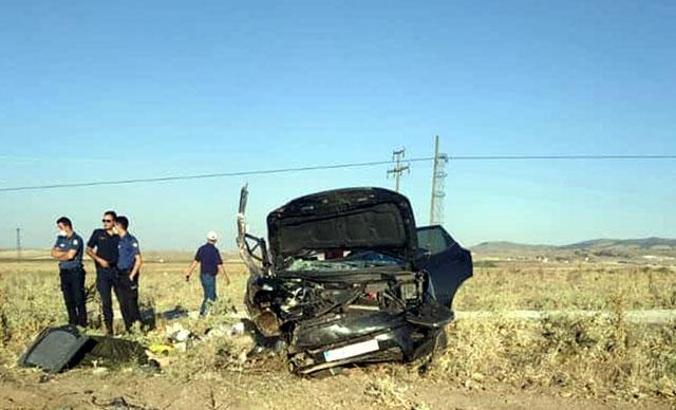 Kıbrıs gazisi ve eşi kazada öldü, kızı ve 2 torunu yaralandı