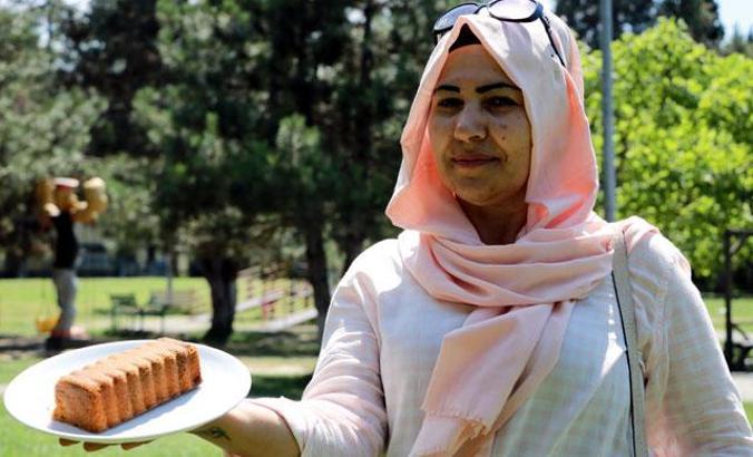 13 yıl çalıştığı fabrikada arkadaşlarına 'kek' ikram etti, işinden oldu