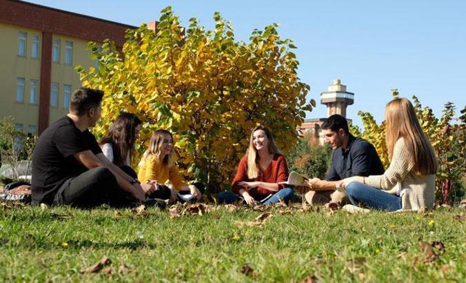 Öğrenciler üniversitelere puan verdi