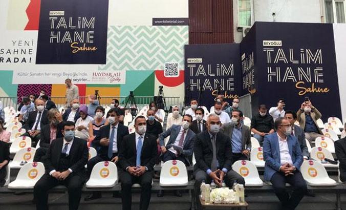 Beyoğlu Talimhane Sahne'nin tanıtımı Bakan Ersoy'un da katılımı ile yapıldı
