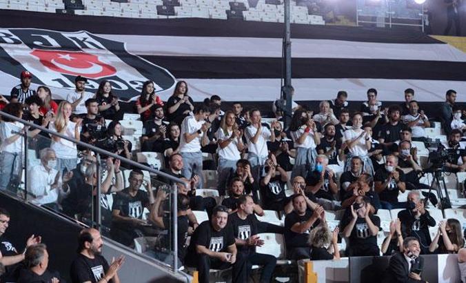 Beşiktaşlılar, "Bırakmam Seni" dedi