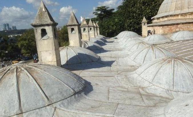 Tarihi yapıya monte edilen ve tepki toplayan o klimalar kaldırıldı