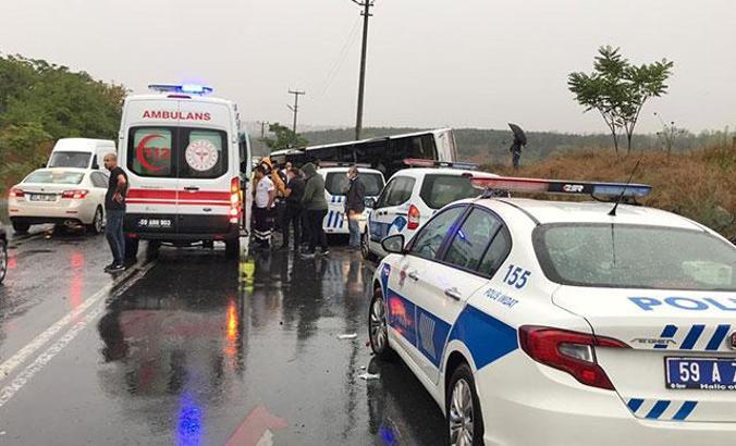 Tekirdağ'da işçi servisi devrildi: 10 yaralı