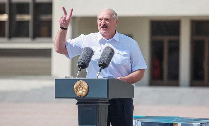 Lukaşenko’dan Macron’a yanıt: Önce biz Fransa'da arabuluculuk yapalım