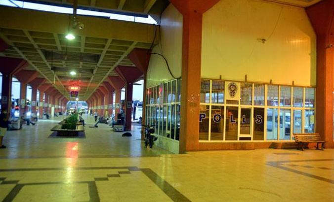 Otobüste kadın yolcunun cep telefonunu çalıp, taciz ettiği iddia edilen şüpheli yakalandı