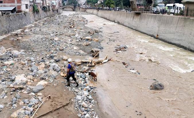 Giresun'da selin izleri siliniyor