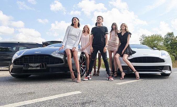 Ahmet Can Tekin, dünya devi Warner Music'in çalıştığı ilk Türk klip yönetmeni oldu