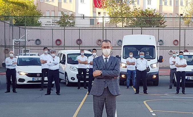 Salgın denetim merkezi ekipleri ve çalışmalarını DHA görüntüledi