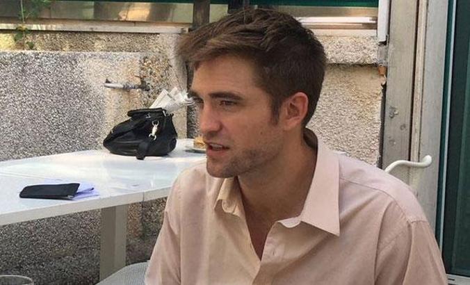 Ünlü aktör Robert Pattinson koronavirüse yakalandı