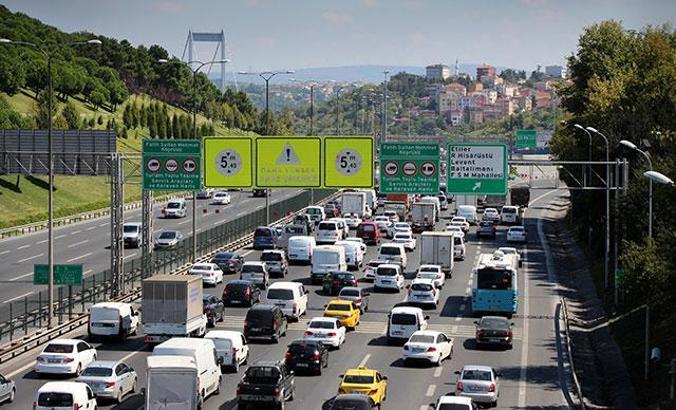 FSM Köprüsü'nde intihar girişimi! 1 saat sonunda ikna etti