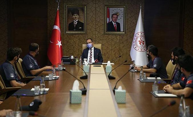 Bakan Kasapoğlu, Teknofest'e katılacak gençlerle bir araya geldi