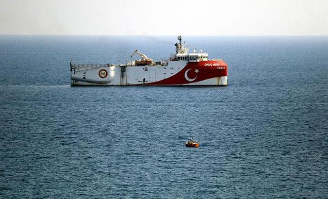 Oruç Reis, Antalya açıklarına demirledi