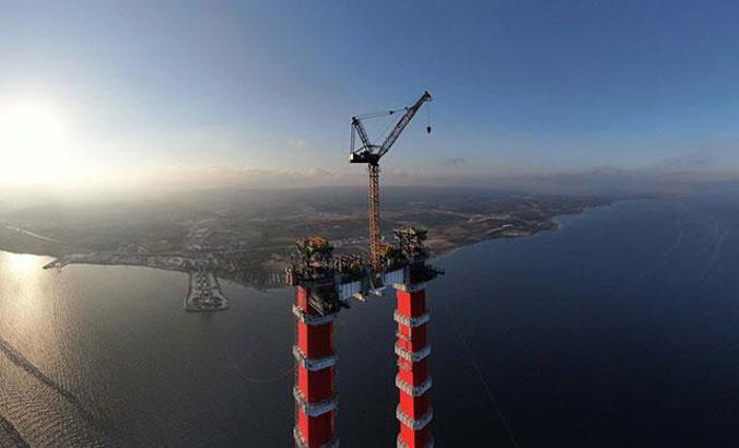 1915 Çanakkale Köprüsü'nde 2'nci kılavuz halat çekiliyor, Boğaz gemi geçişlerine kapatıldı