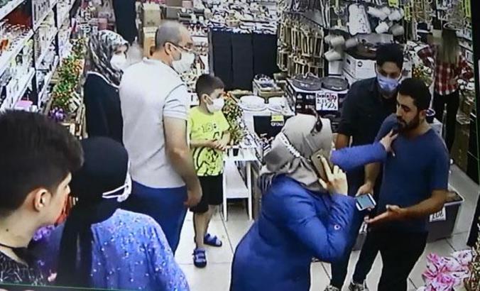 Sultangazi'de gasp girişimi iddiası kamerada