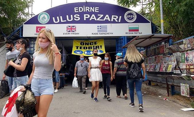 Bulgar turistler Türkiye'ye alışverişe koştu