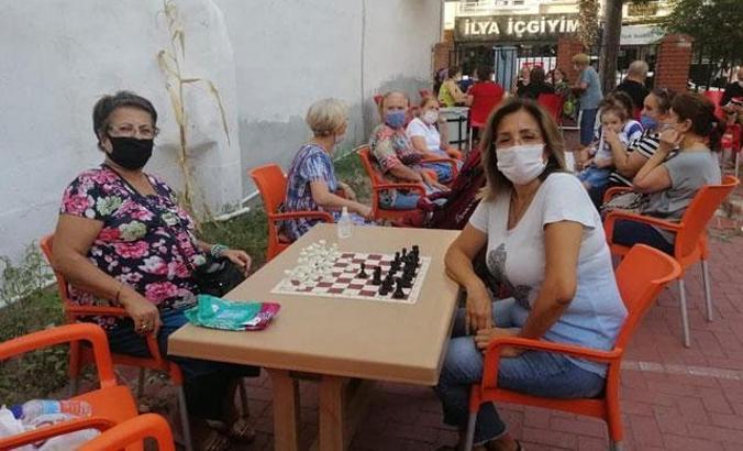 Satranç Federasyonu'nun 'Sokakta Satranç Var' projesine ilgi büyük