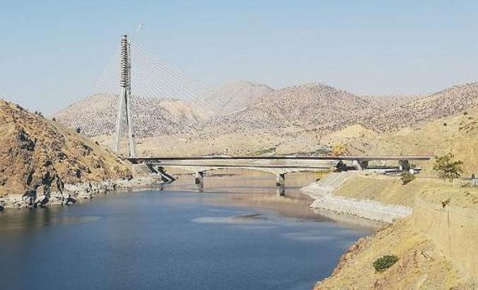 Kendi sınıfında dünyanın 4'üncü uzun köprüsü 'Yeni Kömürhan' Köprüsü'nde, iki yaka birleştirildi