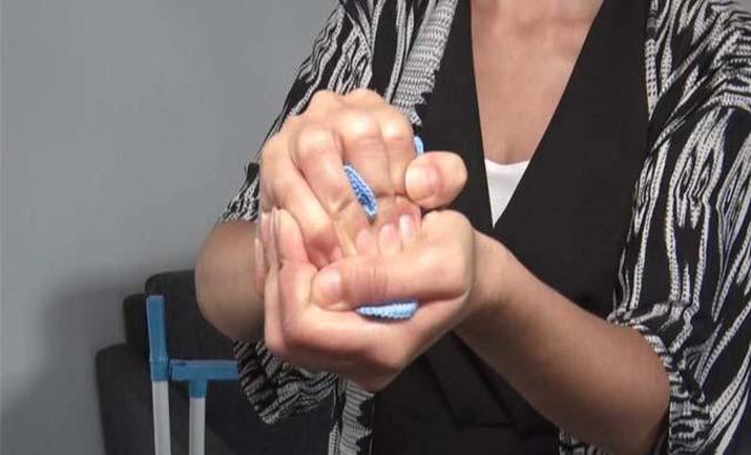 Ev temizliği yaparken sakatlanmalara dikkat: Bez sıkmayın