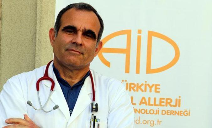 Prof. Dr. Şekerel: Covid ile mücadele ederken ürtiker meydana gelebilir