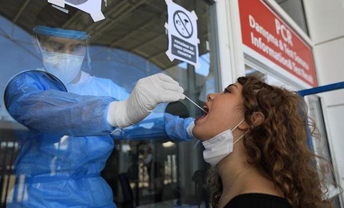 Antalya'da 3 ayda 150 bin yurt dışı yolcusuna koronavirüs testi yapıldı